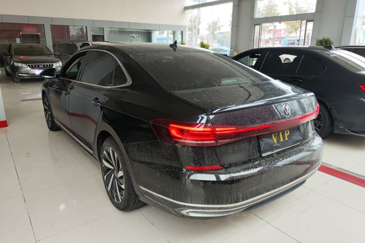 Used Volkswagen Passat 2022 330TSI Luxury Edition Rear Left 45 Deg