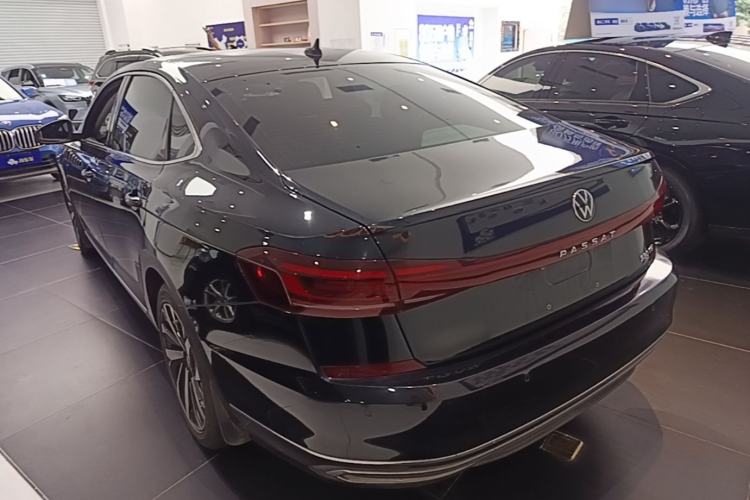 Used Volkswagen Passat 2022 330TSI Starry Elite Edition Rear Left 45 Deg