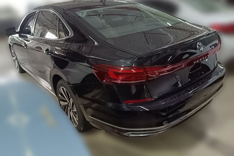 Used Volkswagen Passat 2022 330TSI Starry Luxury Edition Rear Left 45 Deg
