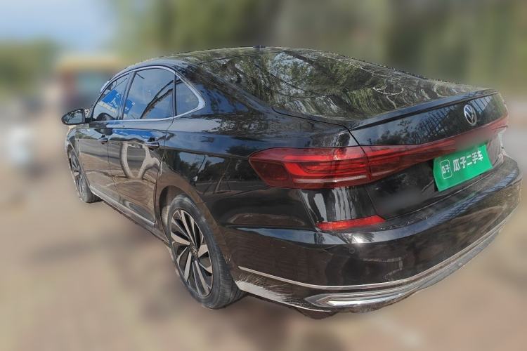 Used Volkswagen Passat 2022 330TSI Luxury Edition Rear Left 45 Deg
