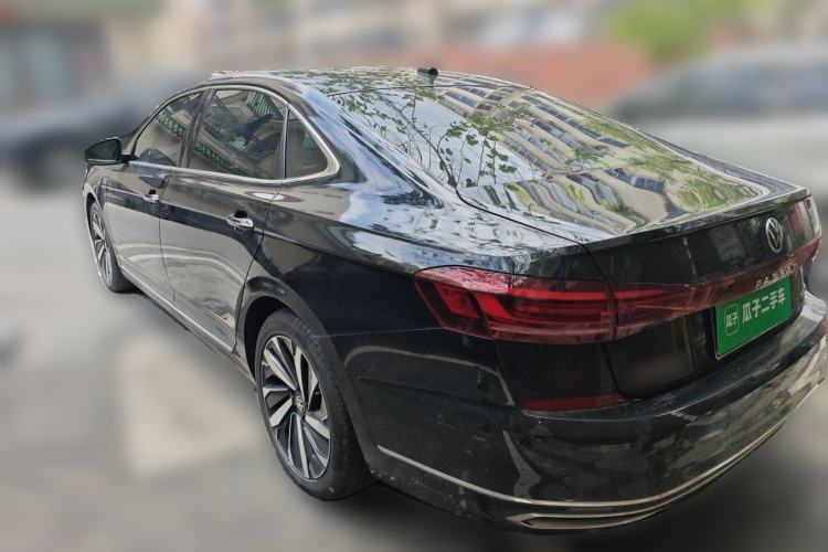 Used Volkswagen Passat 2022 330TSI Luxury Edition Rear Left 45 Deg