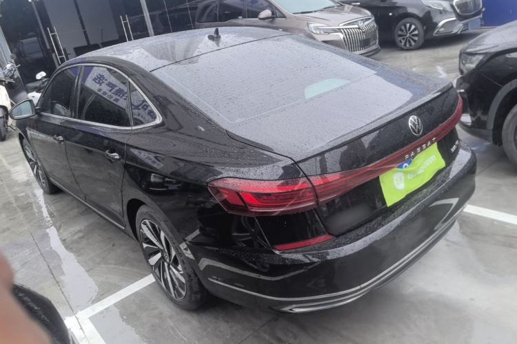 Used Volkswagen Passat 2022 330TSI Starry Elite Edition Rear Left 45 Deg