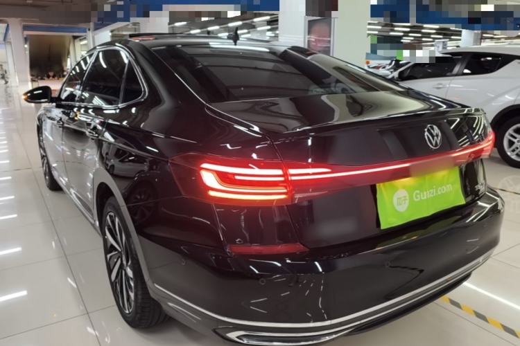 Used Volkswagen Passat 2022 330TSI Luxury Edition Rear Left 45 Deg