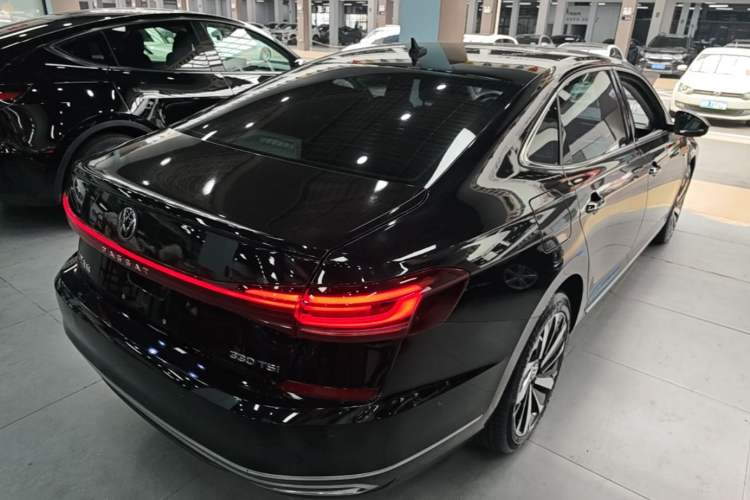 Used Volkswagen Passat 2022 330TSI Starry Luxury Edition Rear Right 45 Deg
