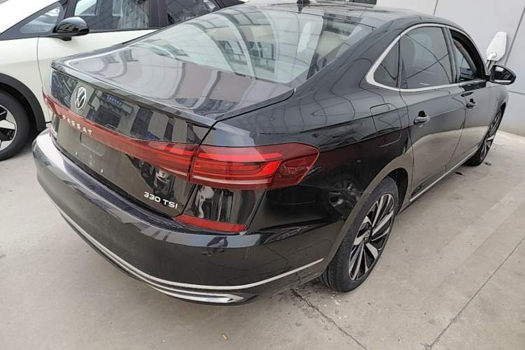 Used Volkswagen Passat 2022 330TSI Starry Elite Edition Rear Right 45 Deg