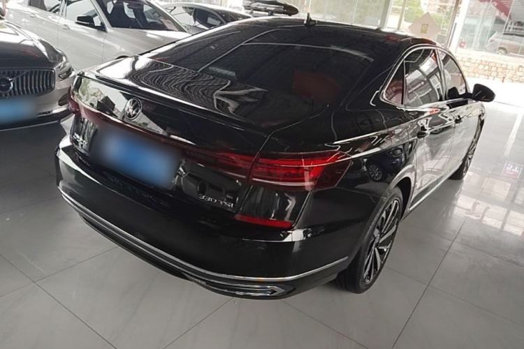 Used Volkswagen Passat 2022 330TSI Starry Elite Edition Rear Right 45 Deg