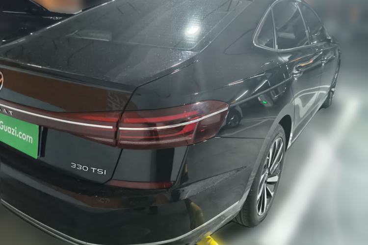 Used Volkswagen Passat 2022 330TSI Luxury Edition Rear Right 45 Deg