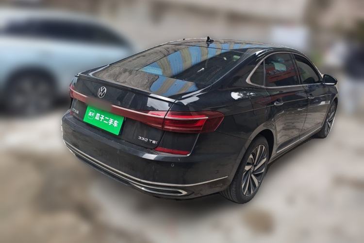 Used Volkswagen Passat 2022 330TSI Starry Luxury Edition Rear Right 45 Deg
