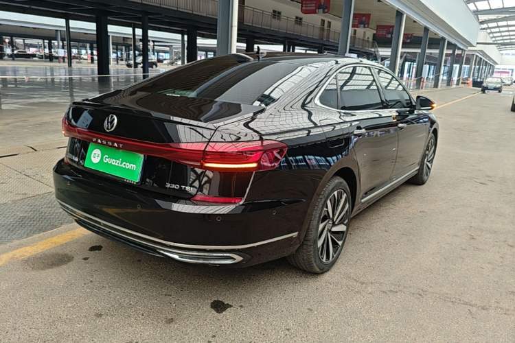 Used Volkswagen Passat 2022 330TSI Starry Elite Edition Rear Right 45 Deg