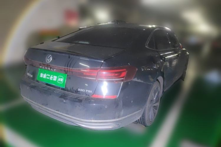 Used Volkswagen Passat 2022 330TSI Starry Luxury Edition Rear Right 45 Deg