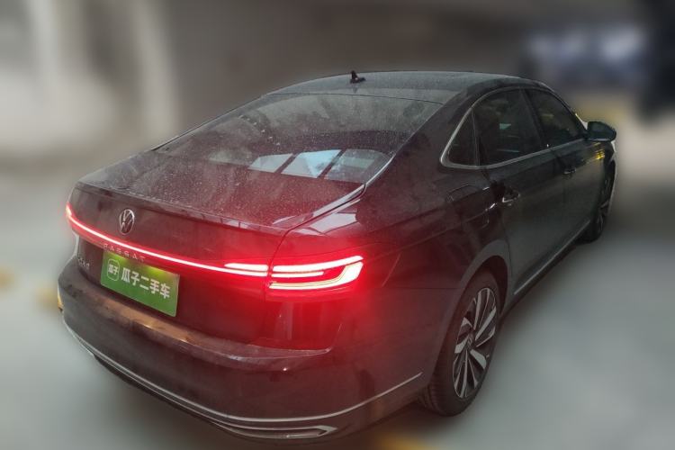 Used Volkswagen Passat 2022 330TSI Luxury Edition Rear Right 45 Deg
