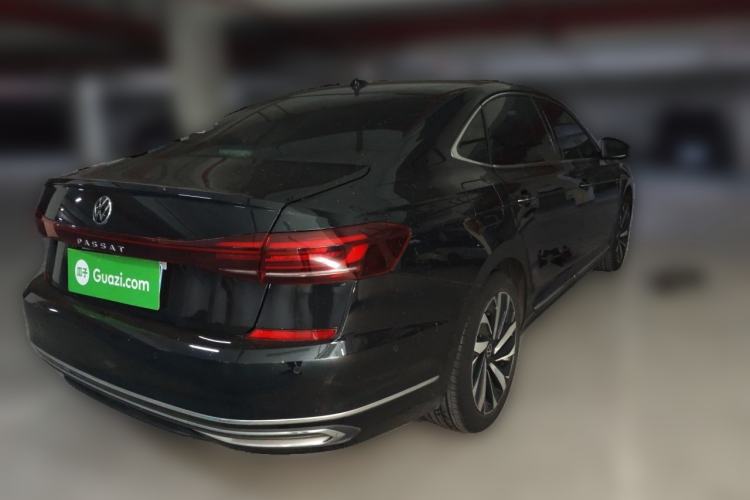 Used Volkswagen Passat 2022 330TSI Luxury Edition Rear Right 45 Deg