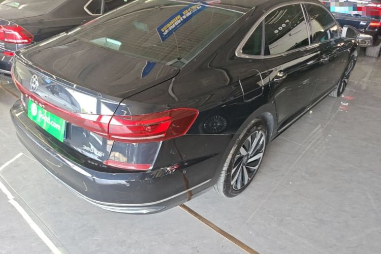 Used Volkswagen Passat 2022 380TSI Flagship Edition Rear Right 45 Deg