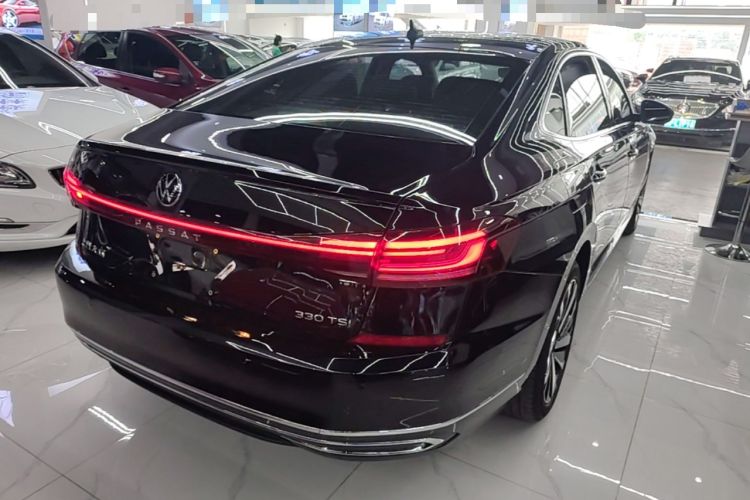 Used Volkswagen Passat 2022 330TSI Luxury Edition Custom Version Rear Right 45 Deg