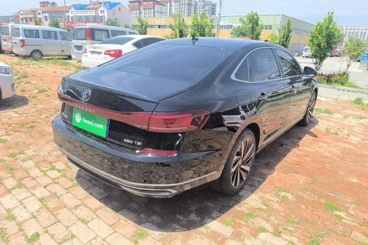 Used Volkswagen Passat 2022 380TSI Luxury Edition Rear Right 45 Deg