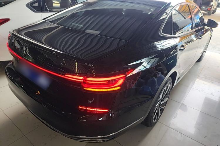 Used Volkswagen Passat 2022 380TSI Flagship Edition Rear Right 45 Deg