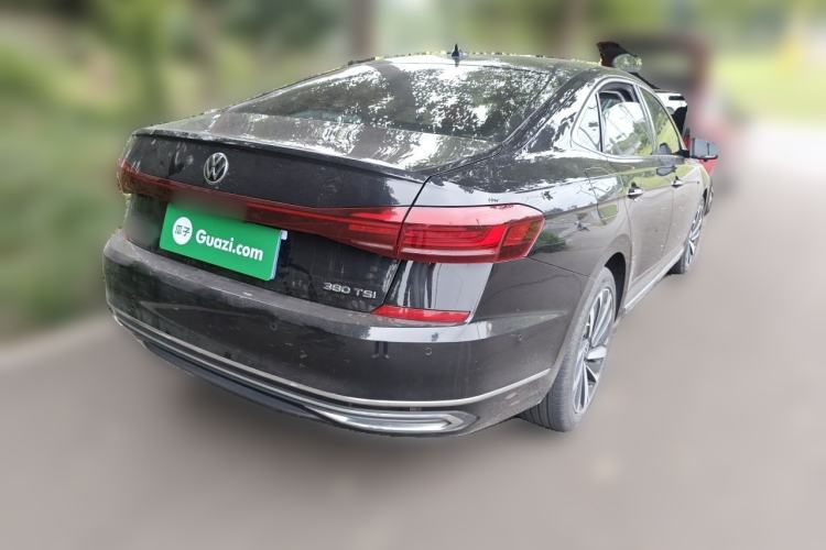 Used Volkswagen Passat 2022 330TSI Starry Luxury Edition Rear Right 45 Deg