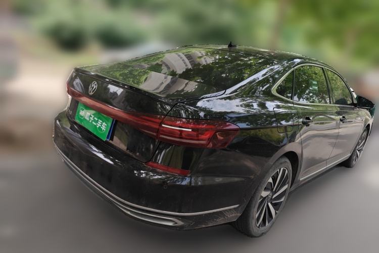 Used Volkswagen Passat 2022 330TSI Starry Elite Edition Rear Right 45 Deg