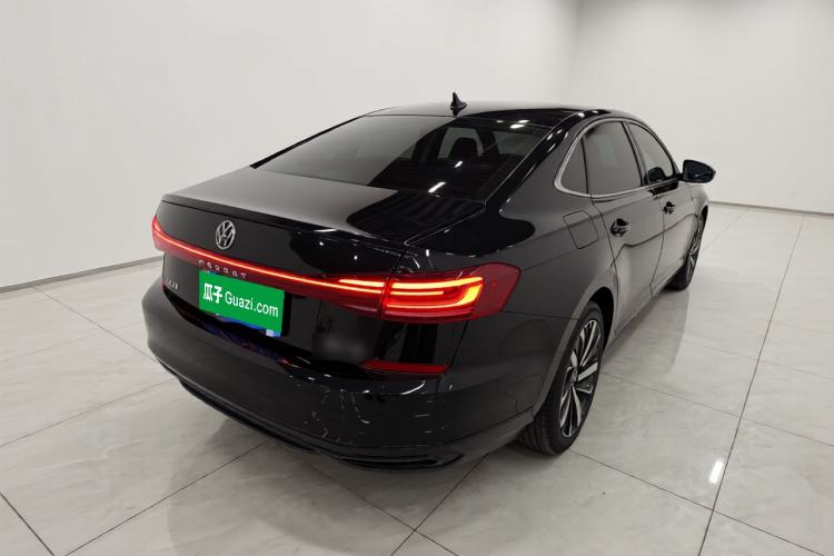 Used Volkswagen Passat 2022 330TSI Luxury Edition Rear Right 45 Deg