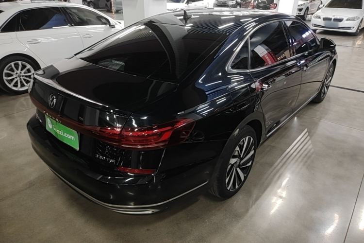 Used Volkswagen Passat 2022 330TSI Starry Luxury Edition Rear Right 45 Deg