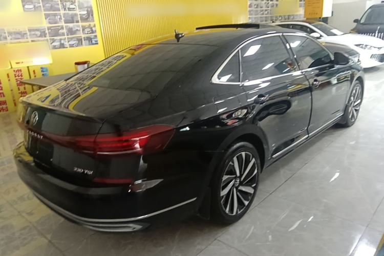 Used Volkswagen Passat 2022 330TSI Starry Elite Edition Rear Right 45 Deg