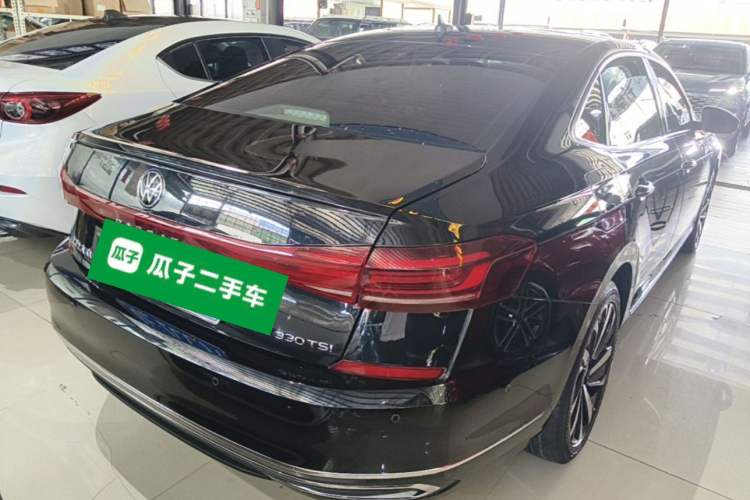 Used Volkswagen Passat 2022 330TSI Starry Luxury Edition Rear Right 45 Deg