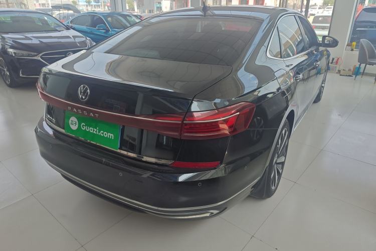 Used Volkswagen Passat 2022 330TSI Luxury Edition Rear Right 45 Deg