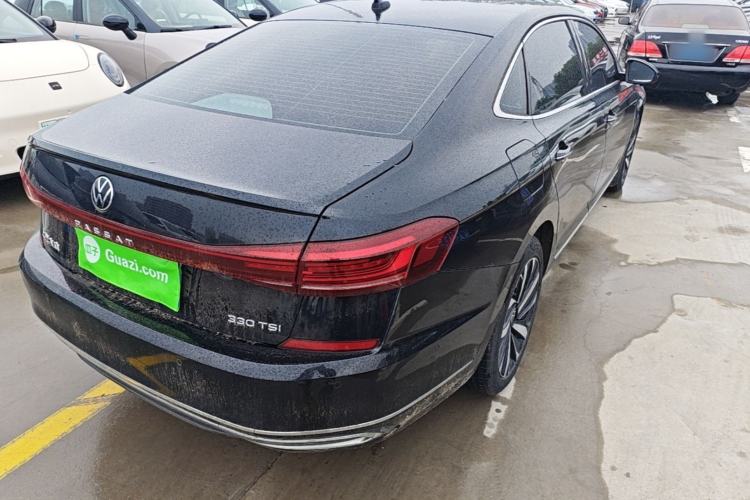 Used Volkswagen Passat 2022 330TSI Luxury Edition Rear Right 45 Deg