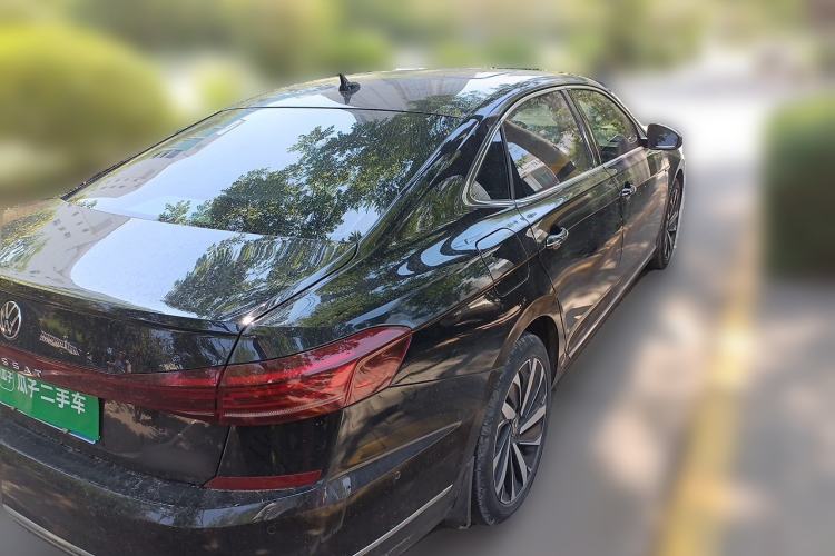 Used Volkswagen Passat 2022 330TSI Starry Luxury Edition Rear Right 45 Deg