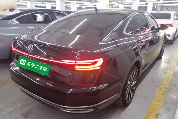Used Volkswagen Passat 2022 330TSI Starry Luxury Edition Rear Right 45 Deg