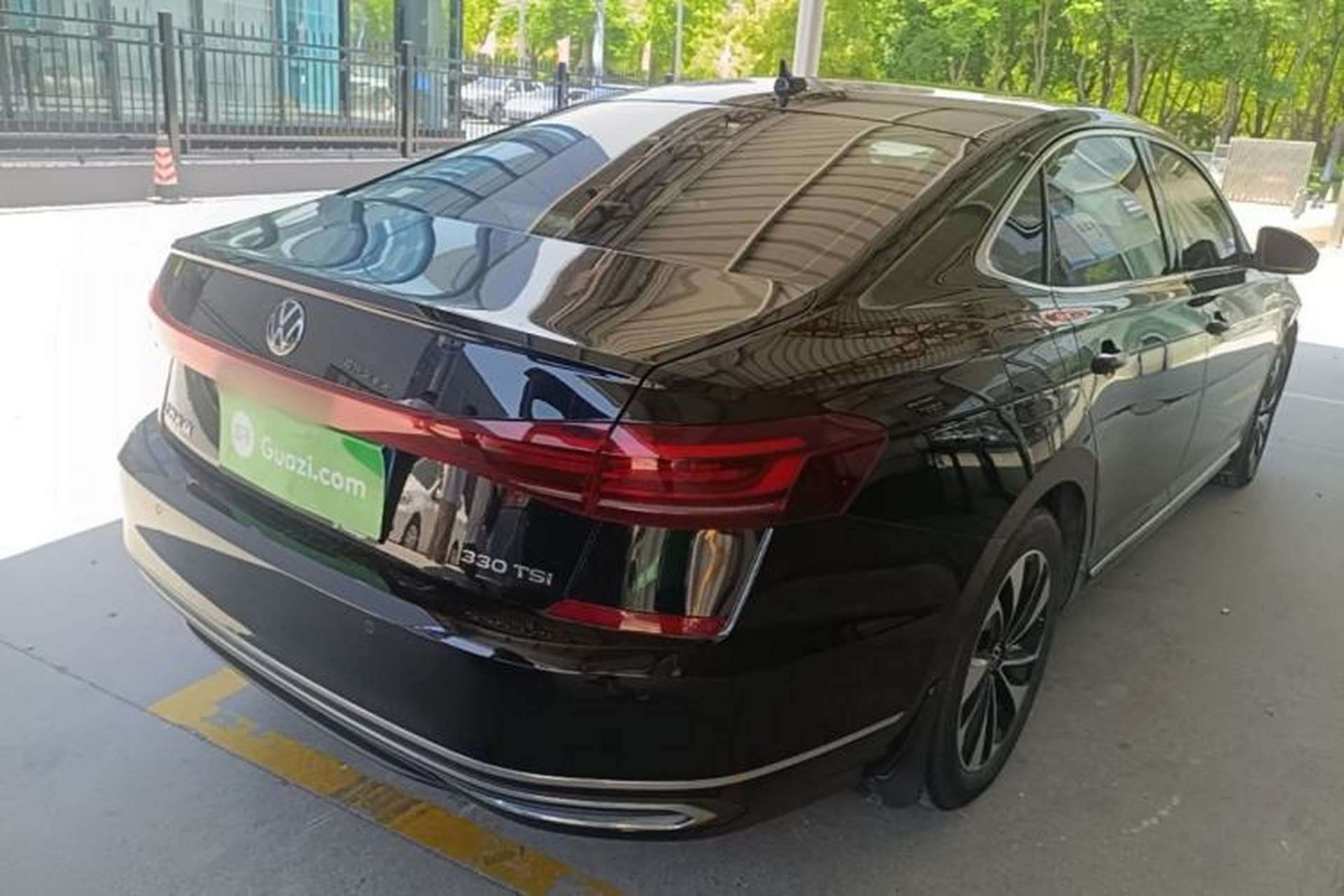 Used Volkswagen Passat 2022 330TSI Starry Elite Edition Rear Right 45 Deg