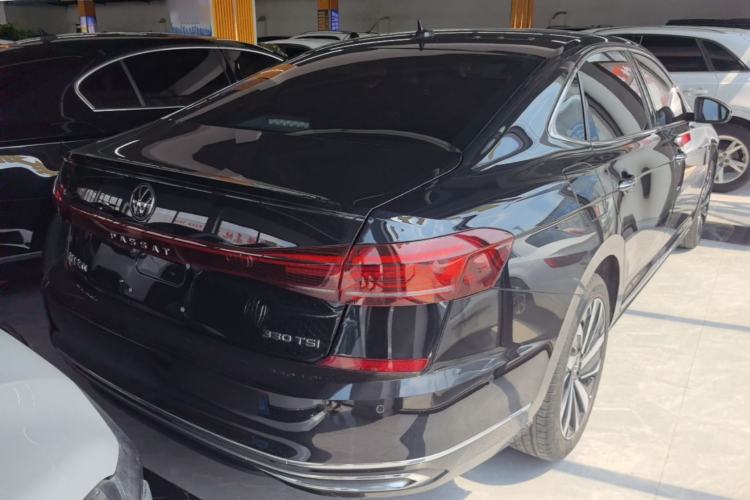 Used Volkswagen Passat 2022 330TSI Starry Luxury Edition Rear Right 45 Deg