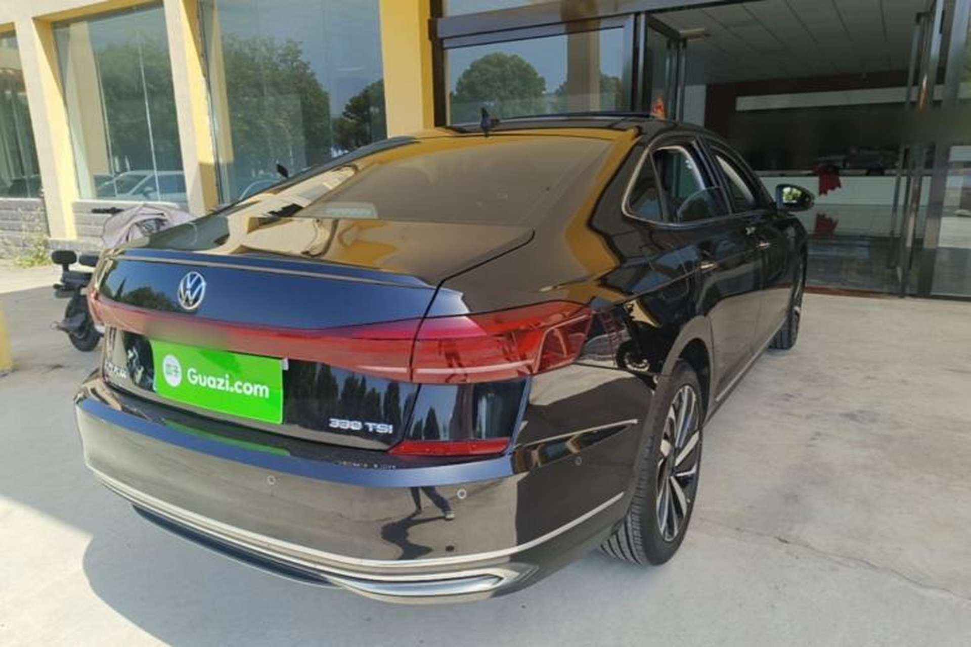 Used Volkswagen Passat 2022 330TSI Luxury Edition Rear Right 45 Deg