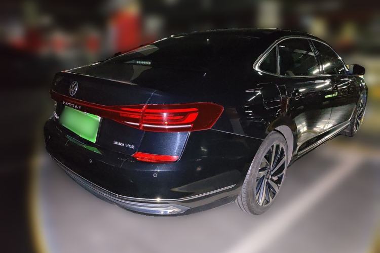 Used Volkswagen Passat 2022 330TSI Starry Elite Edition Rear Right 45 Deg