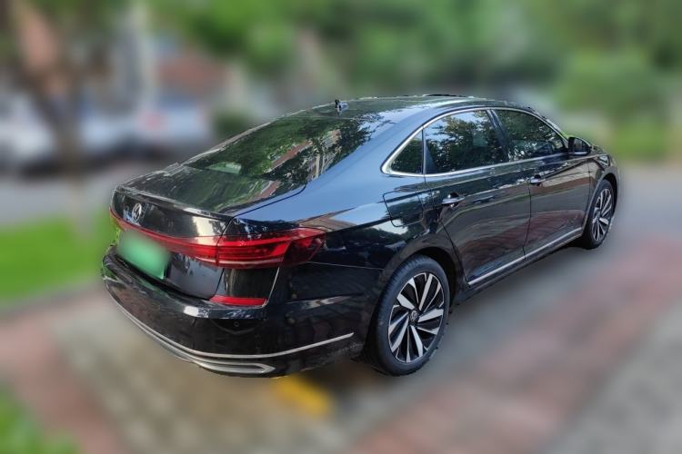 Used Volkswagen Passat 2022 330TSI Starry Luxury Edition Rear Right 45 Deg