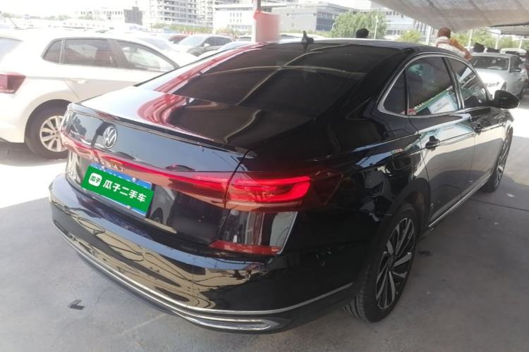 Used Volkswagen Passat 2022 380TSI Flagship Edition Rear Right 45 Deg