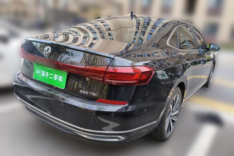 Used Volkswagen Passat 2022 330TSI Starry Luxury Edition Rear Right 45 Deg