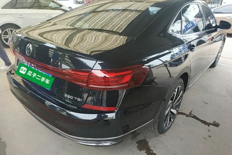 Used Volkswagen Passat 2022 330TSI Luxury Edition Rear Right 45 Deg