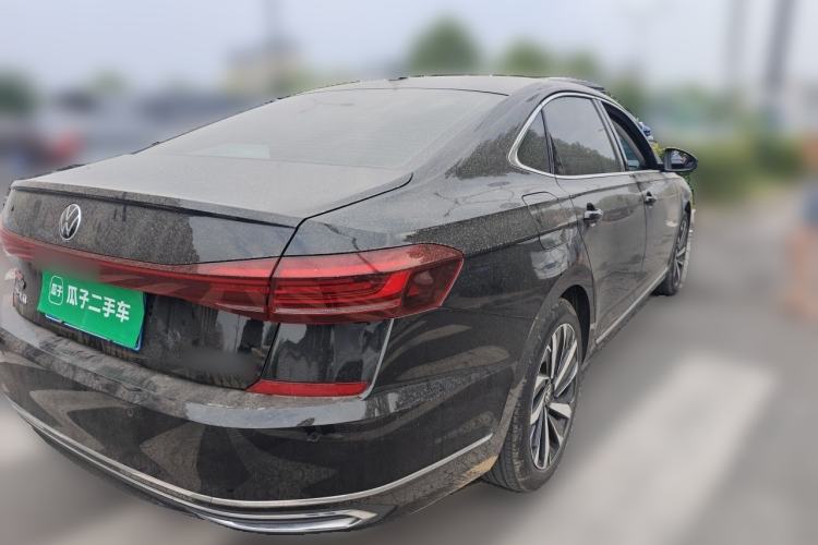 Used Volkswagen Passat 2022 330TSI Starry Elite Edition Rear Right 45 Deg