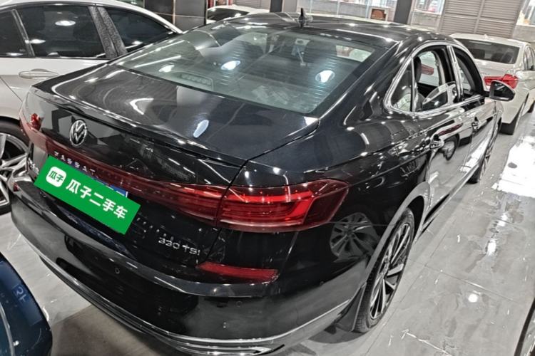 Used Volkswagen Passat 2022 330TSI Starry Luxury Edition Rear Right 45 Deg