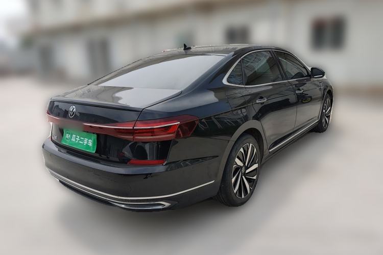 Used Volkswagen Passat 2022 330TSI Luxury Edition Rear Right 45 Deg