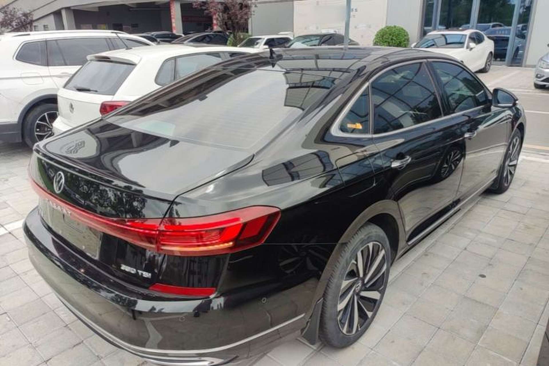 Used Volkswagen Passat 2022 330TSI Luxury Edition Rear Right 45 Deg