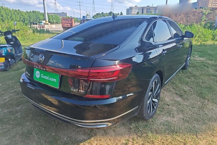 Used Volkswagen Passat 2022 330TSI Starry Luxury Edition Rear Right 45 Deg