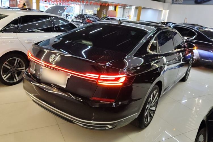 Used Volkswagen Passat 2022 330TSI Starry Elite Edition Custom Version Rear Right 45 Deg