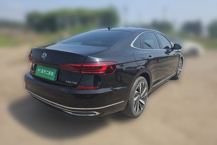 Used Volkswagen Passat 2022 330TSI Luxury Edition Rear Right 45 Deg