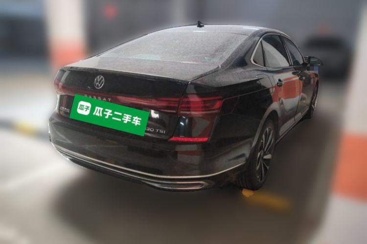 Used Volkswagen Passat 2022 330TSI Starry Luxury Edition Rear Right 45 Deg