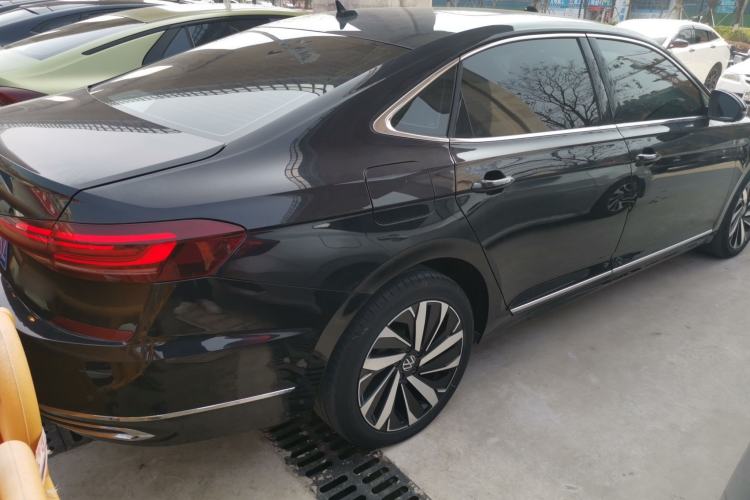 Used Volkswagen Passat 2022 330TSI Starry Elite Edition Rear Right 45 Deg