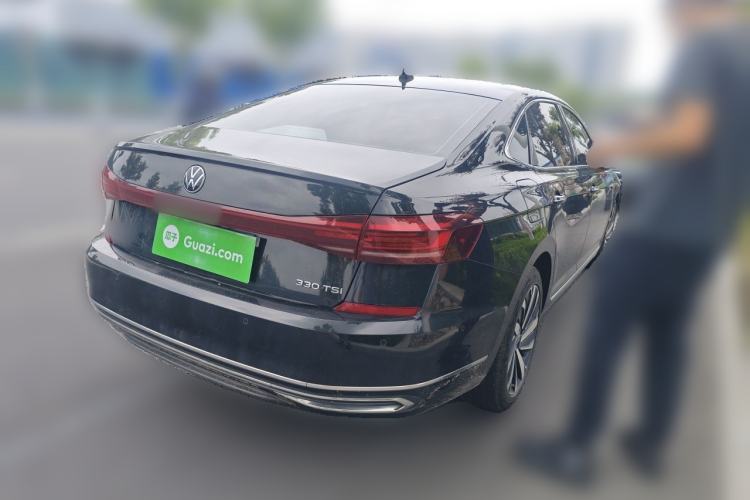 Used Volkswagen Passat 2022 330TSI Luxury Edition Rear Right 45 Deg