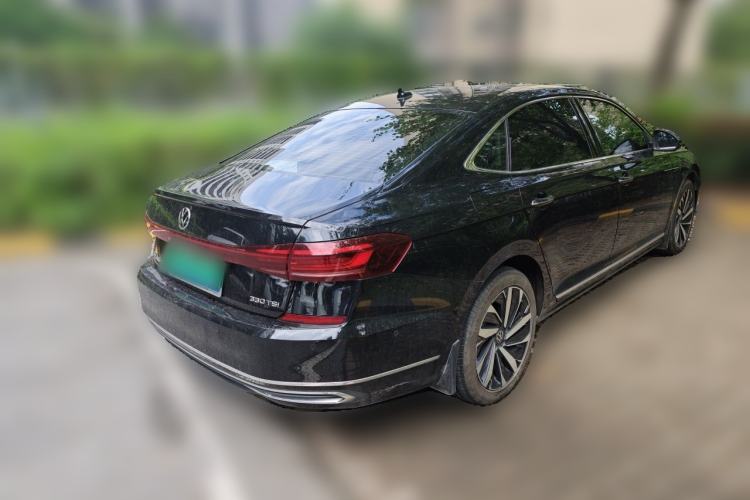 Used Volkswagen Passat 2022 330TSI Luxury Edition Rear Right 45 Deg