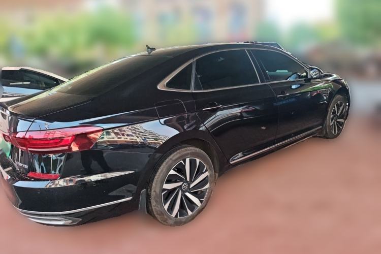 Used Volkswagen Passat 2022 330TSI Luxury Edition Rear Right 45 Deg